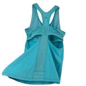 Lululemon Turbo Tank Size 10 Aqua Blue Built In Bra Active Wear Scoop Neck Top